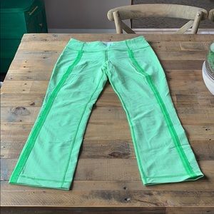 Green gingham lululemon crops
